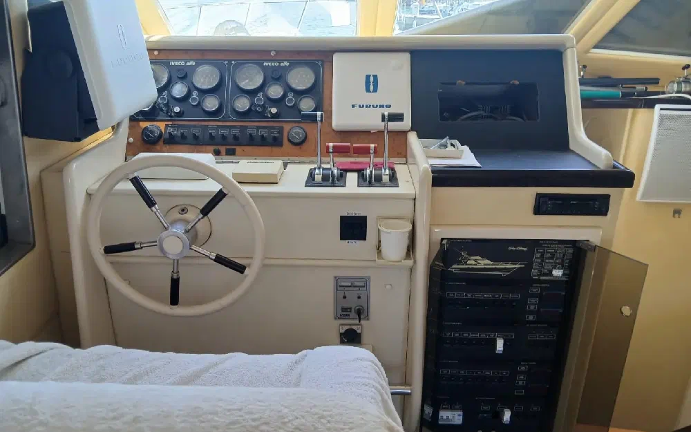 slider 4 Guy Couach  1200