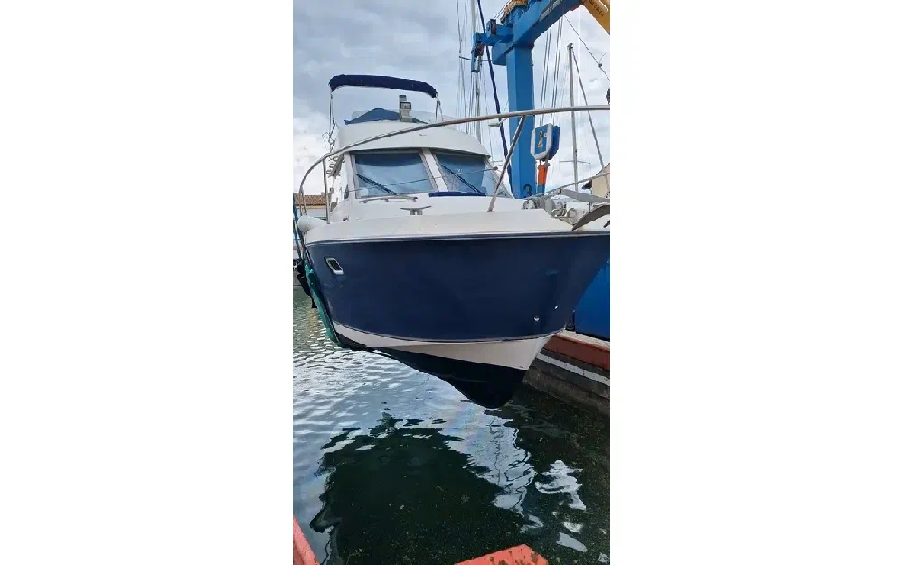 slider 8 Beneteau Antares Serie 9