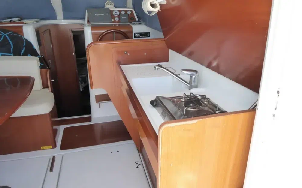 slider 18 Beneteau Antares Serie 9