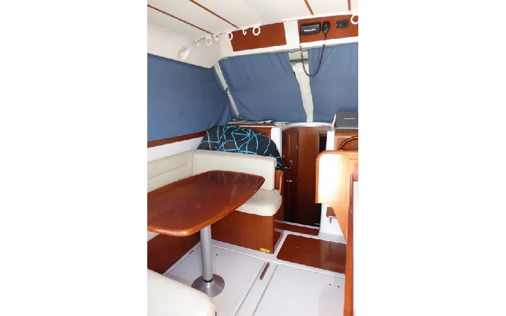 slider 20 Beneteau Antares Serie 9