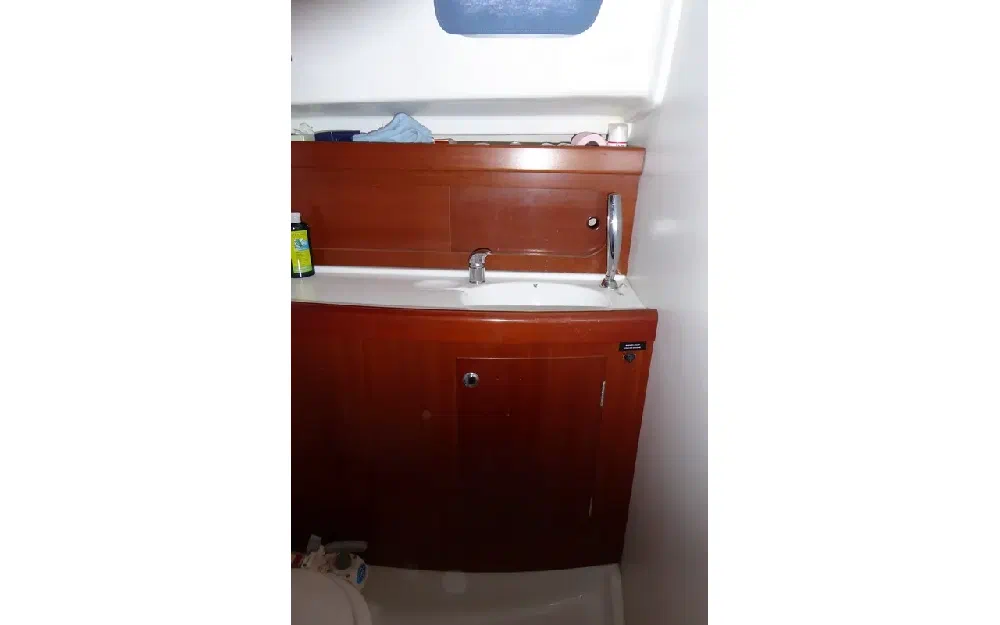 slider 30 Beneteau Antares Serie 9