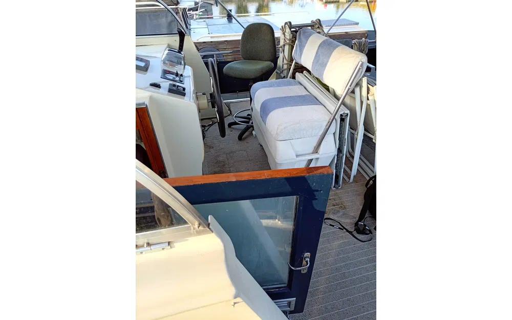 slider 9 Vedette Hollandaise AQUANAUT 1250 AK Catégorie B mer