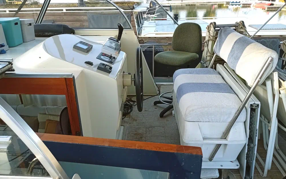 slider 10 Vedette Hollandaise AQUANAUT 1250 AK Catégorie B mer