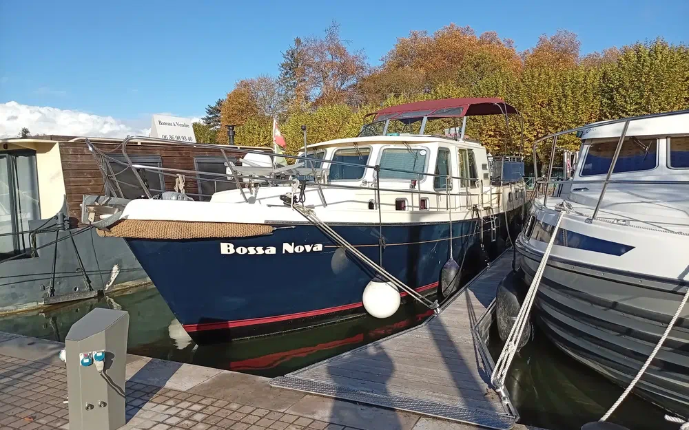 slider 1 Vedette Hollandaise AQUANAUT 1250 AK Catégorie B mer