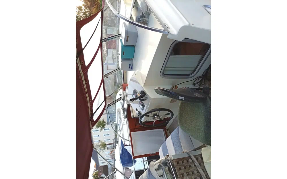 slider 8 Vedette Hollandaise AQUANAUT 1250 AK Catégorie B mer