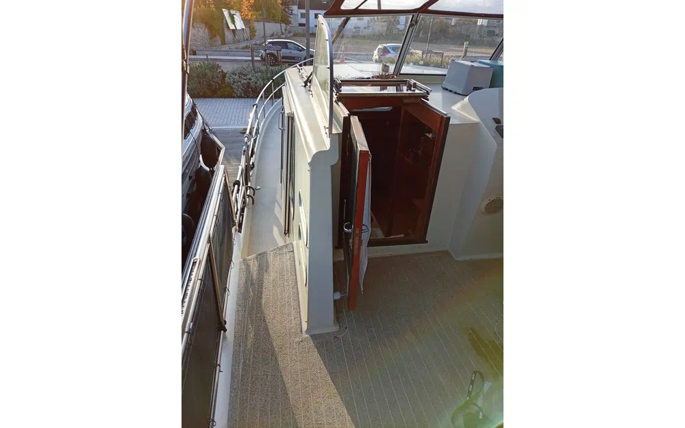 slider 5 Vedette Hollandaise AQUANAUT 1250 AK Catégorie B mer