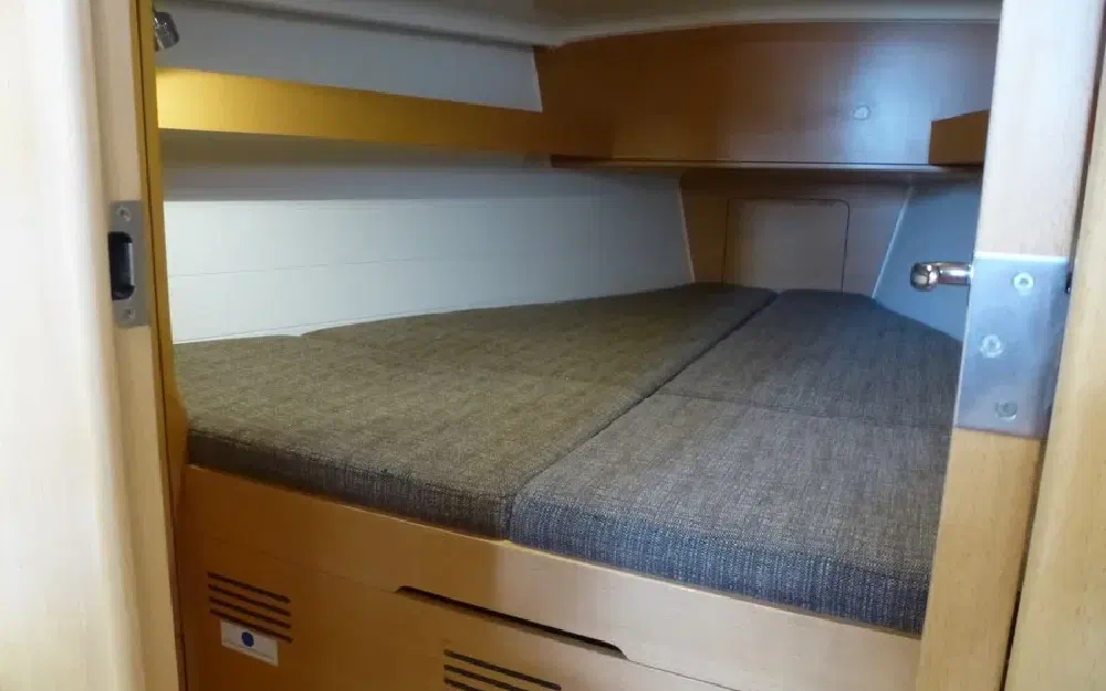 slider 35 Delphia  34