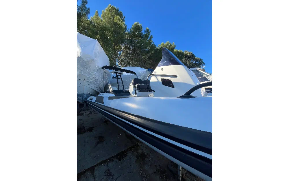 slider 8 Grand Golden Line G750