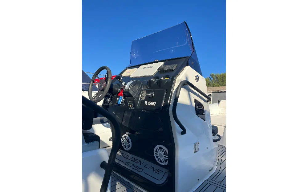 slider 4 Grand Golden Line G750