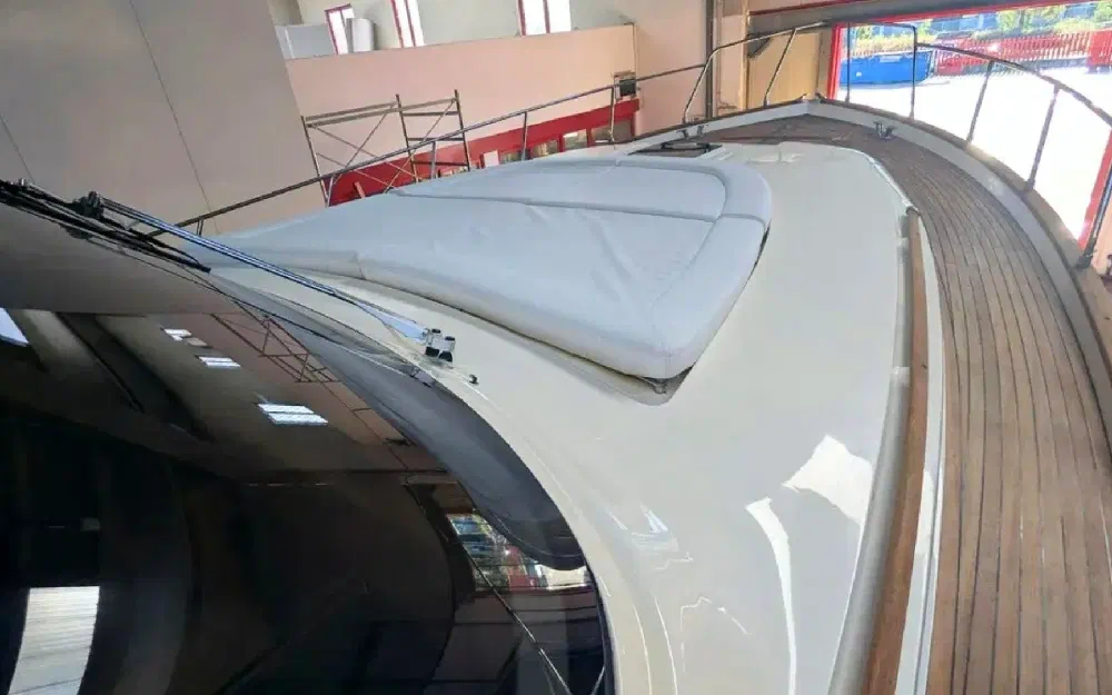 slider 3 Mochi Dolphin 51