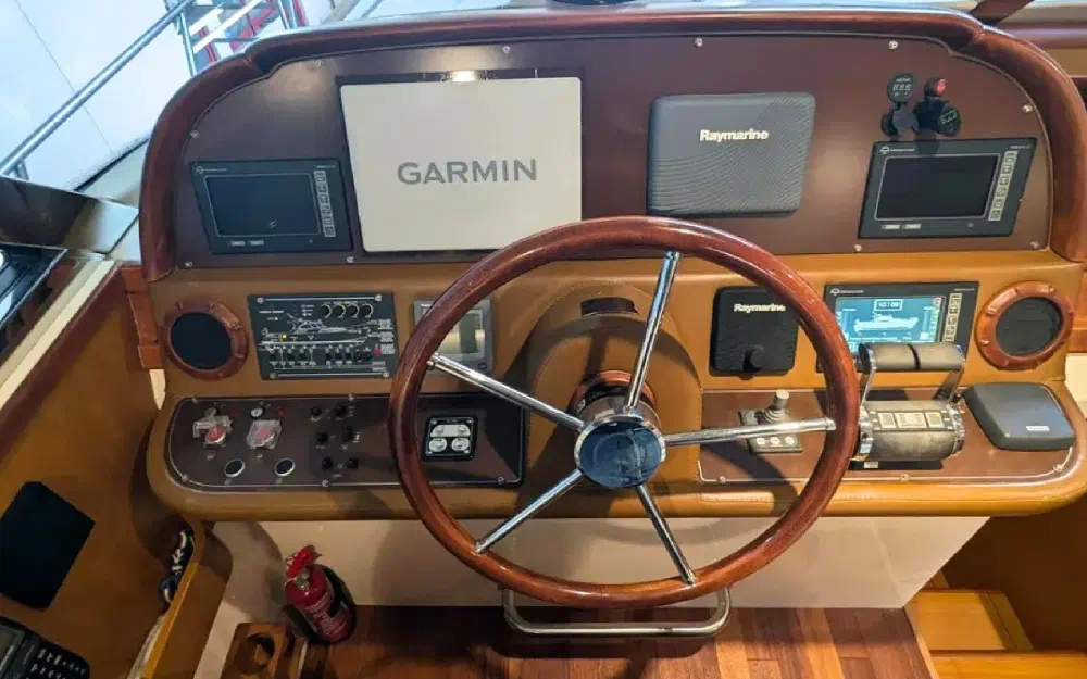 slider 11 Mochi Dolphin 51