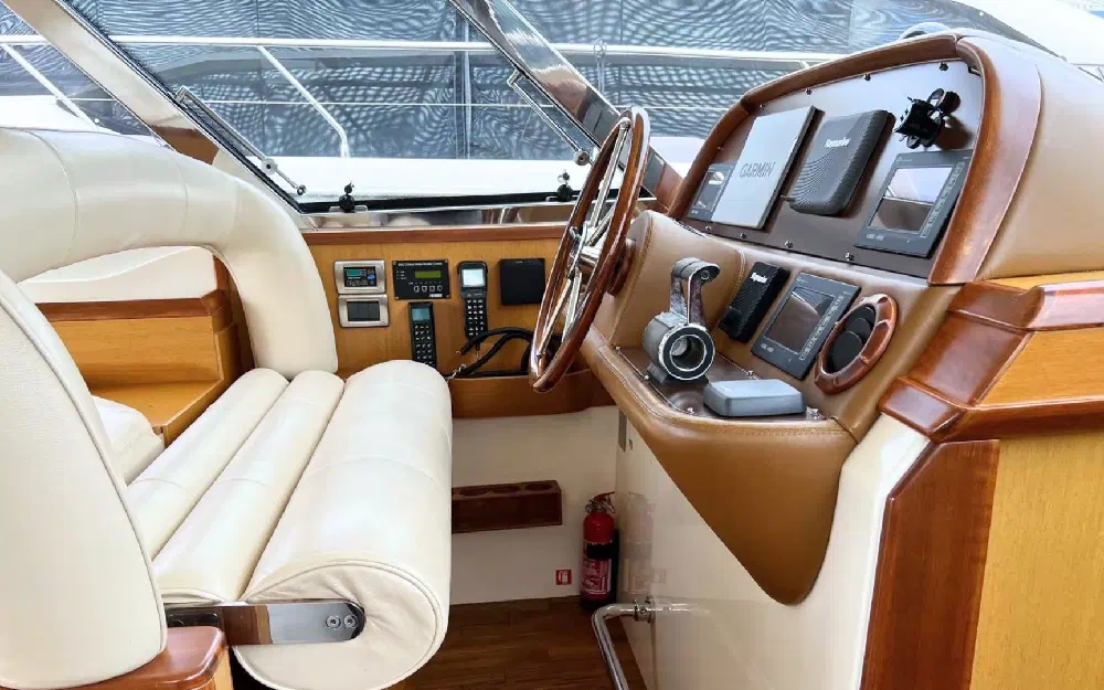 slider 10 Mochi Dolphin 51