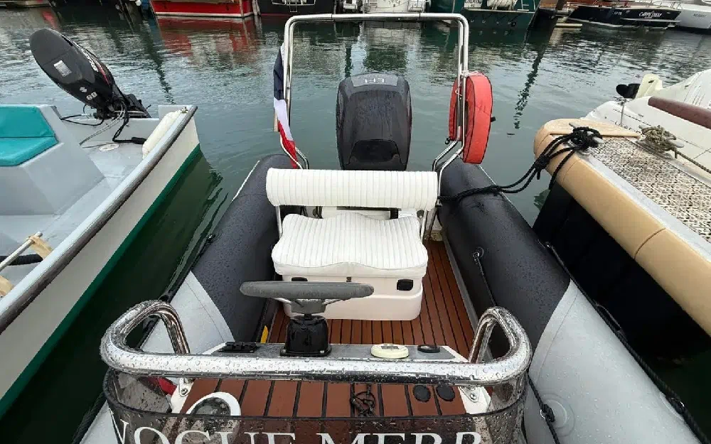 slider 11 Valiant  520 Vanguard