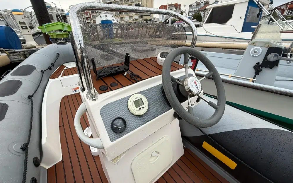 slider 12 Valiant  520 Vanguard