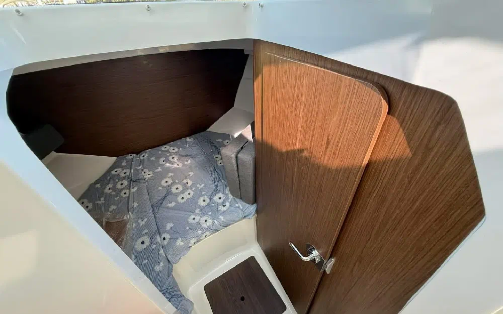 slider 14 Beneteau Antares 8 OB