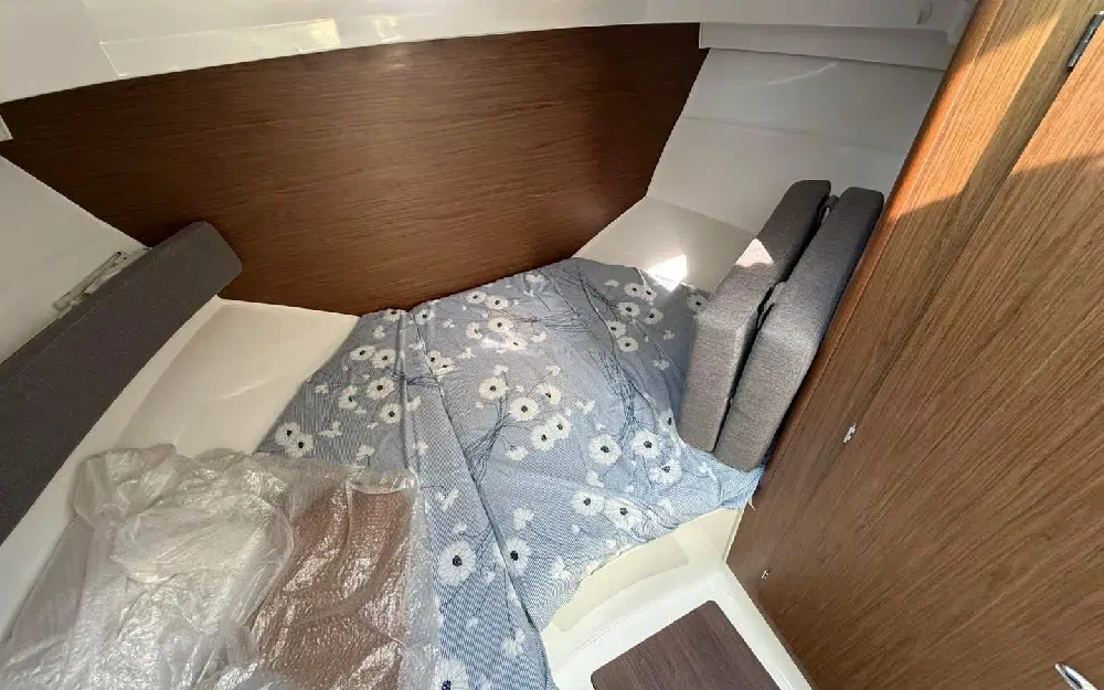 slider 15 Beneteau Antares 8 OB