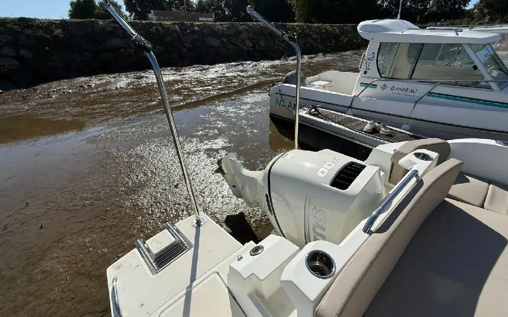 slider 20 Beneteau Antares 8 OB