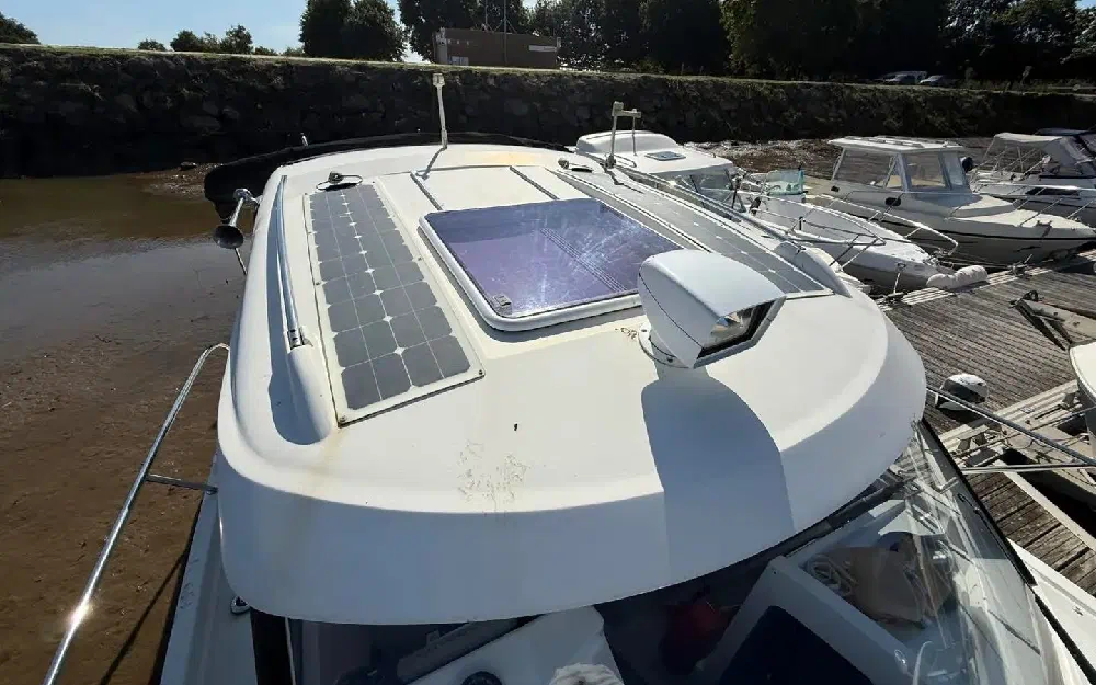 slider 22 Beneteau Antares 8 OB