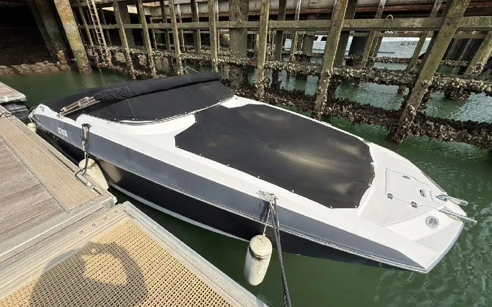 slider 15 Regal  2520 Fasdeck