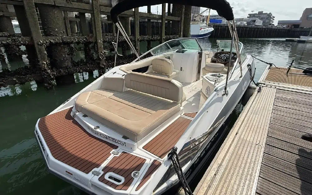 slider 2 Regal  2520 Fasdeck