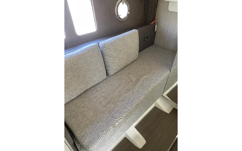 slider 8 Cranchi M 44 Hard Top