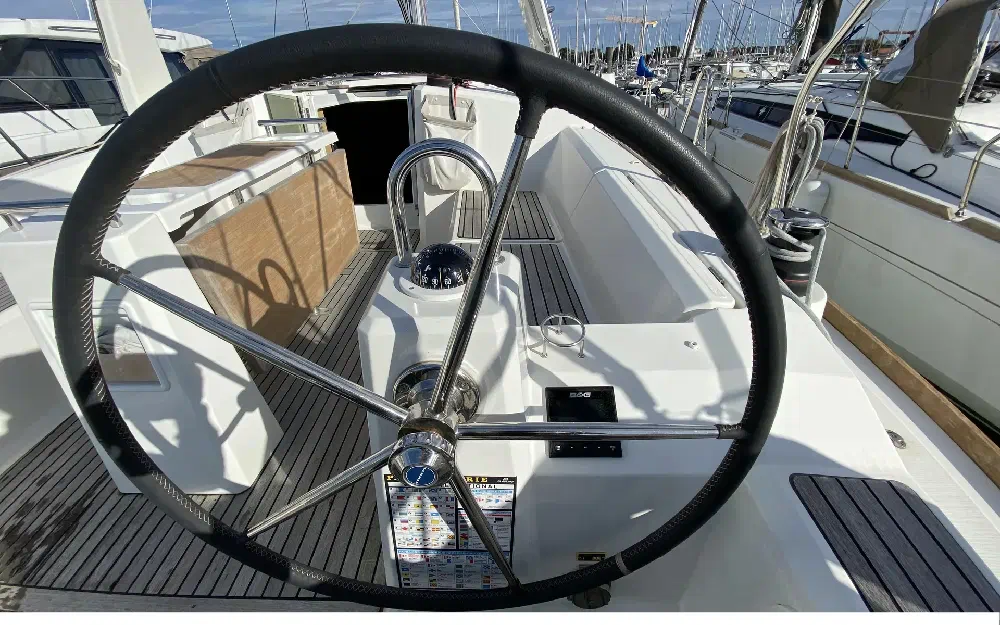 slider 13 Beneteau Oceanis 38.1