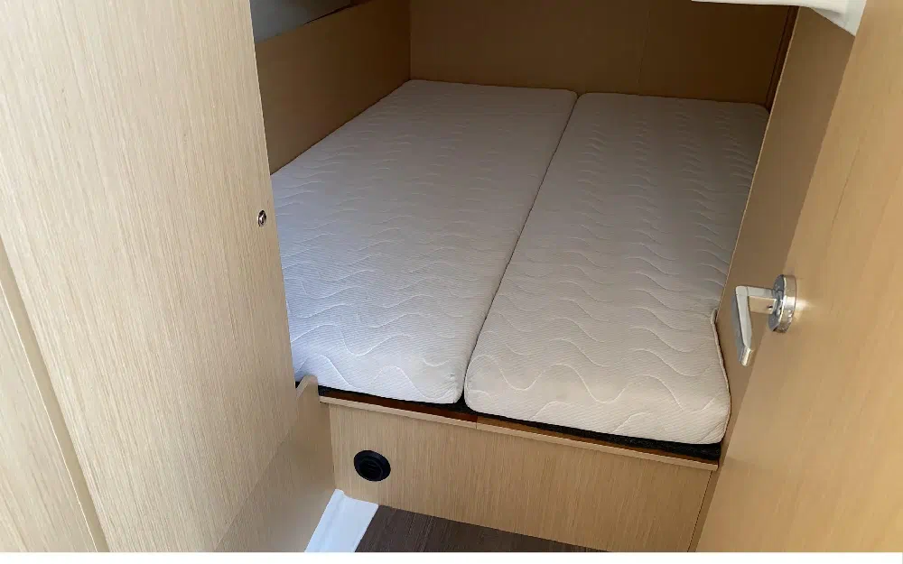 slider 2 Beneteau Oceanis 38.1