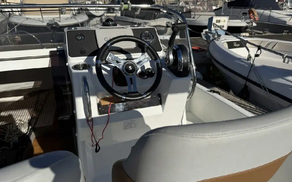 slider 9 Beneteau Flyer 6 SUNdeck