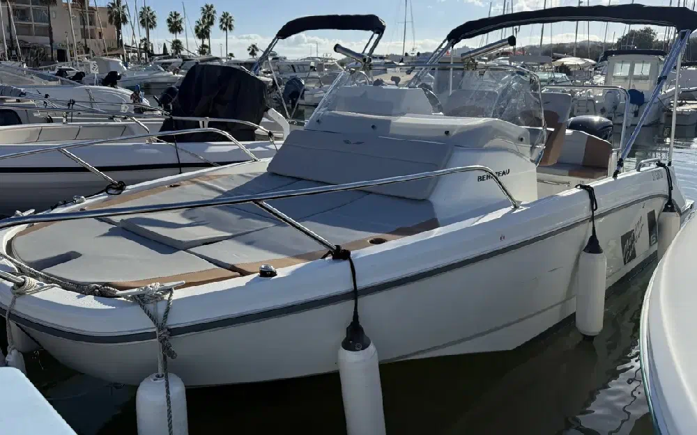 slider 2 Beneteau Flyer 6 SUNdeck