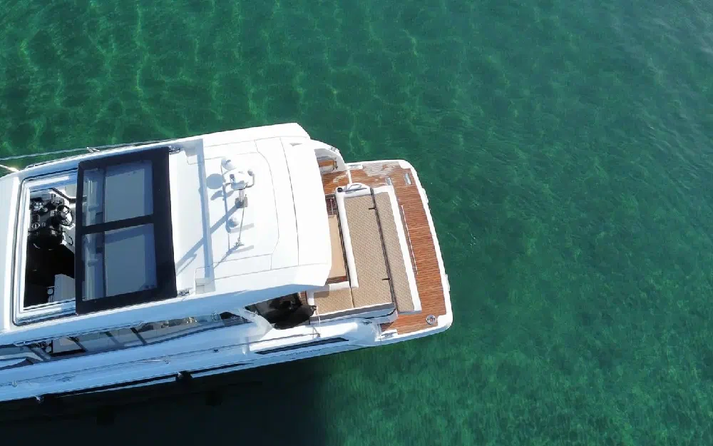 slider 10 Jeanneau NC 37