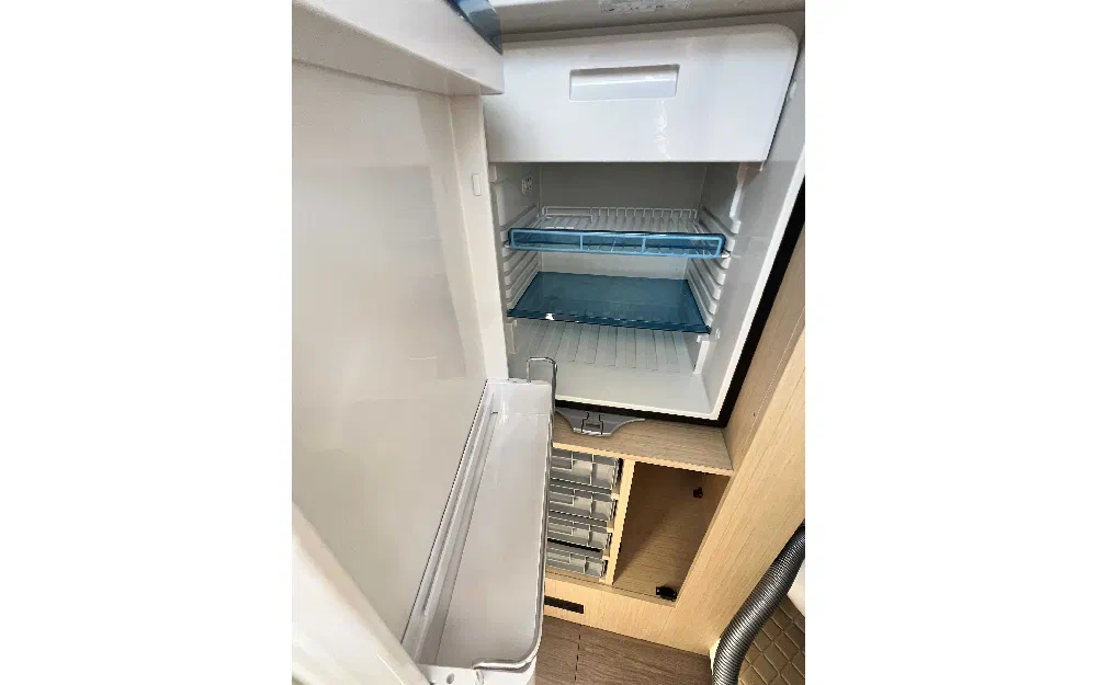 slider 6 Jeanneau NC 37