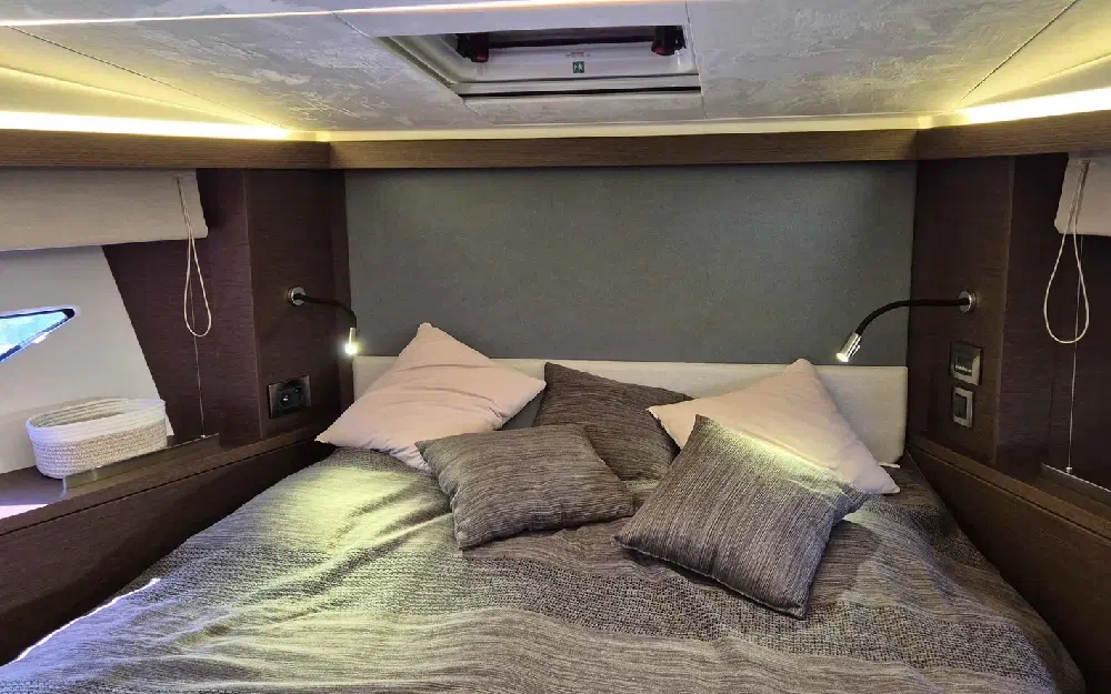 slider 13 Prestige Yachts Prestige 420 Fly