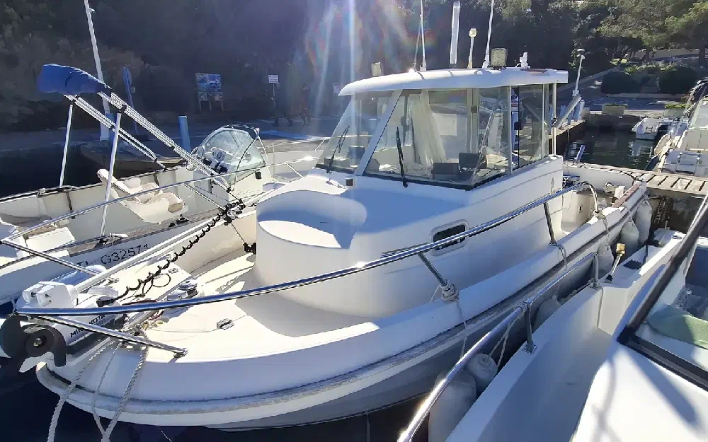 slider 13 Beneteau Antares 620