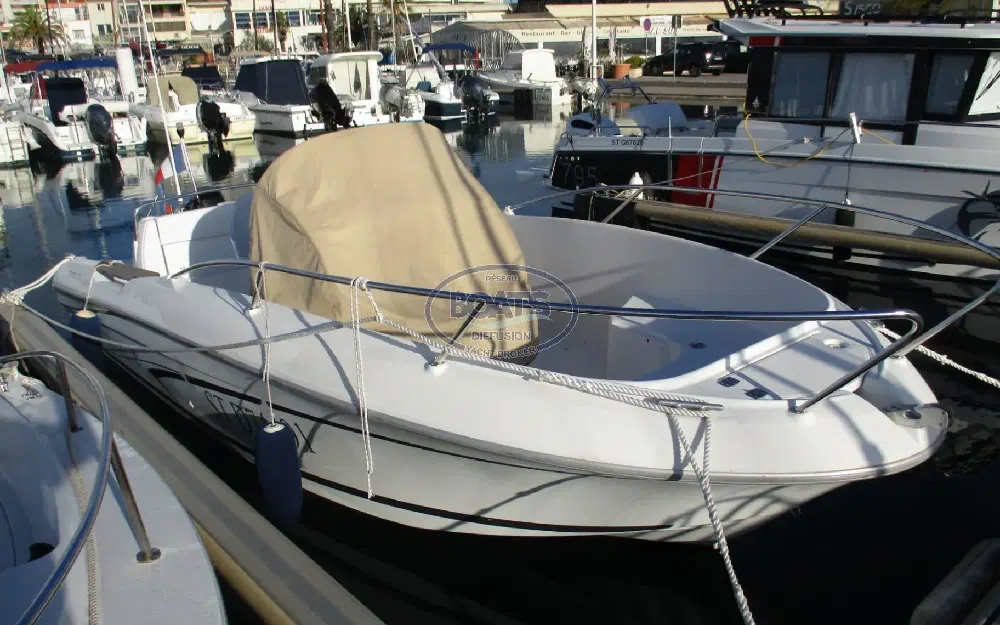 slider 12 Beneteau Flyer 650 Open