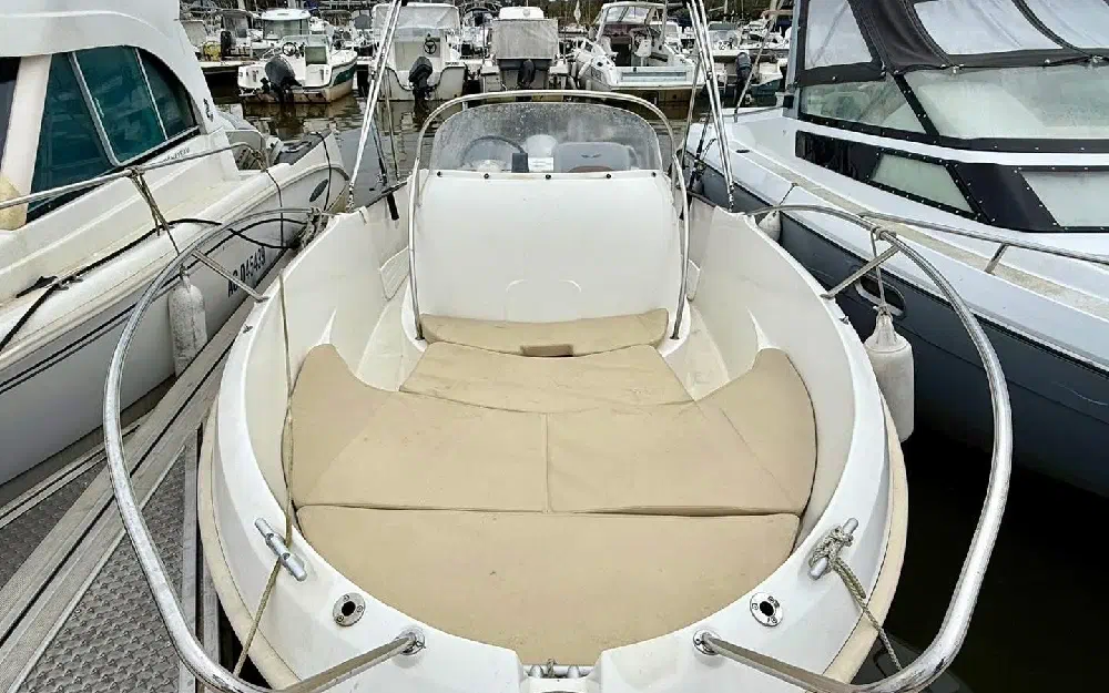 slider 15 Beneteau Flyer 550 Open