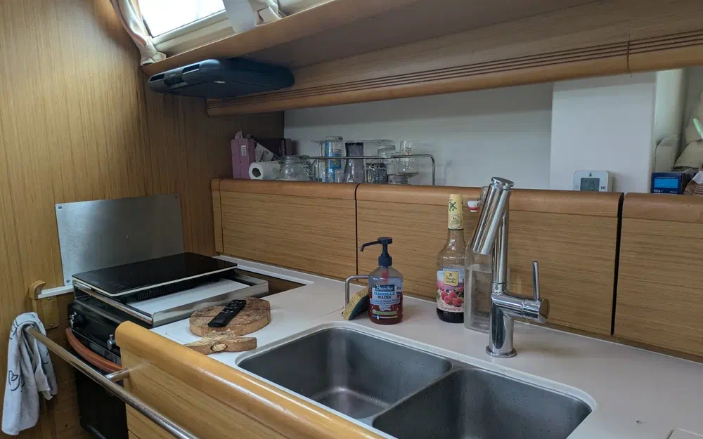 slider 11 Jeanneau Sun Odyssey 49 i