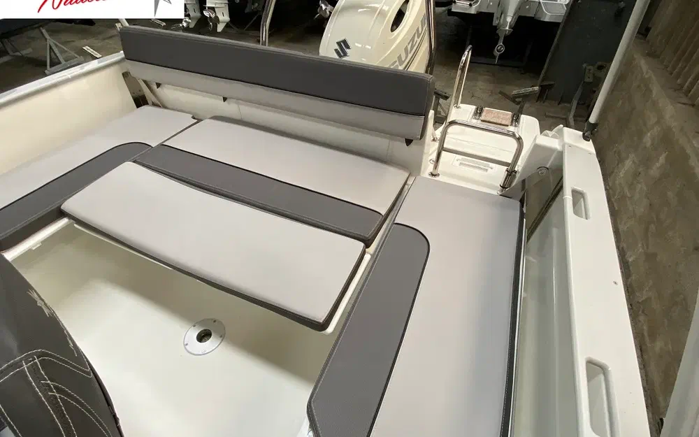 slider 6 Jeanneau Cap Camarat 6.5 WA