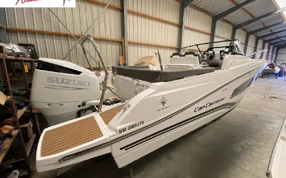 slider 1 Jeanneau Cap Camarat 7.5 WA Serie 3