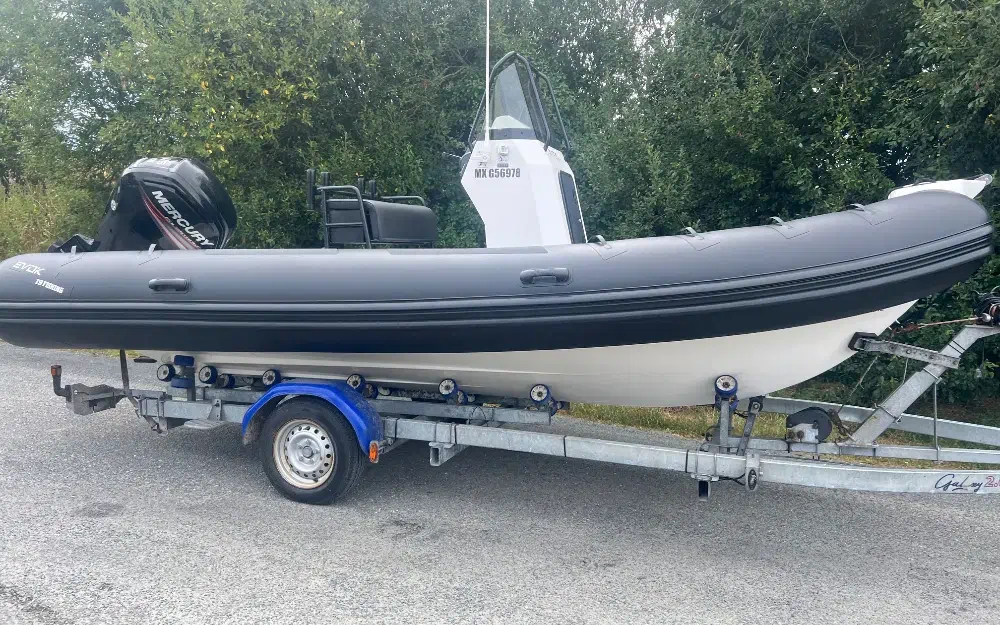 slider 2 Evok Marine Evok 19 Fishing