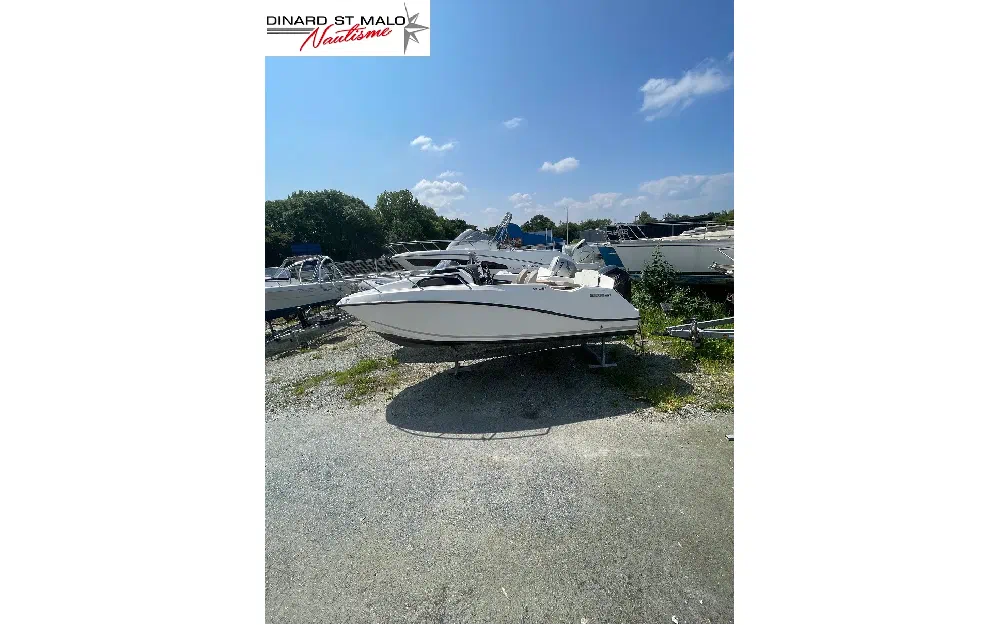 slider 18 Quicksilver Activ 555 Cabin