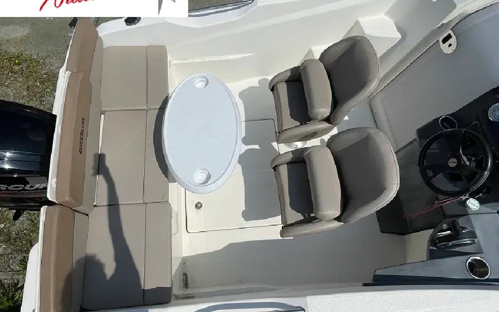 slider 24 Quicksilver Activ 555 Cabin