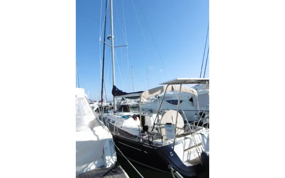 slider 2 Dufour 40 PERFORMANCE