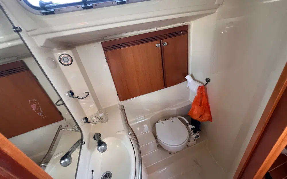 slider 9 Dufour 40 PERFORMANCE