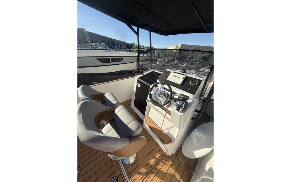 slider 3 Beneteau Flyer 7 SPACEdeck