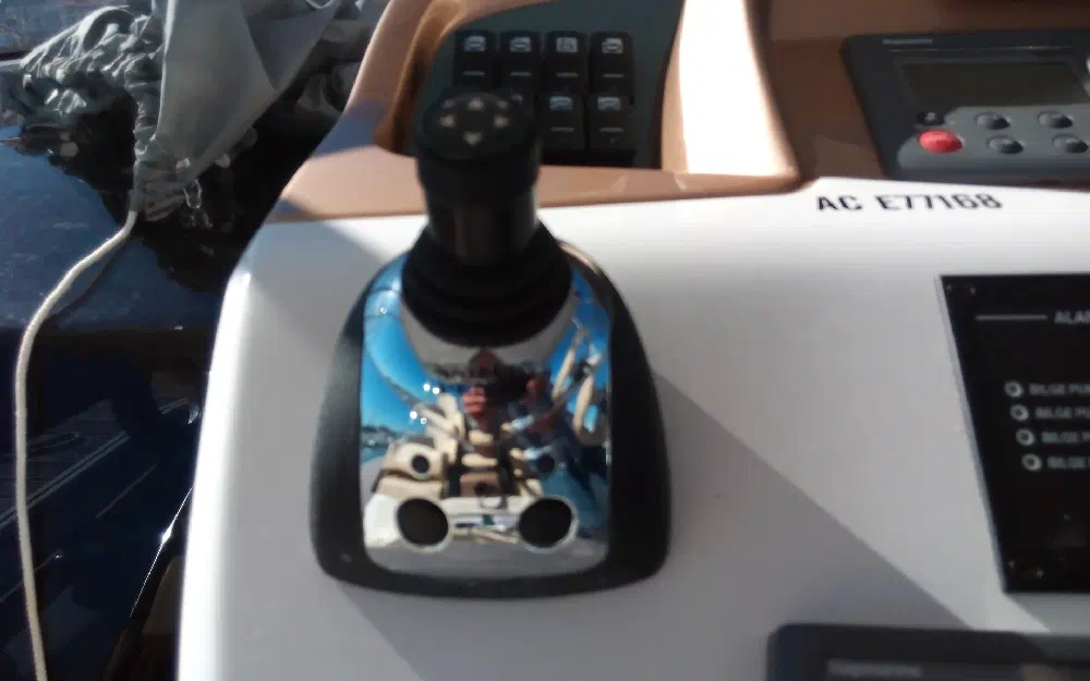 slider 11 Sessa Marine Key Largo 34