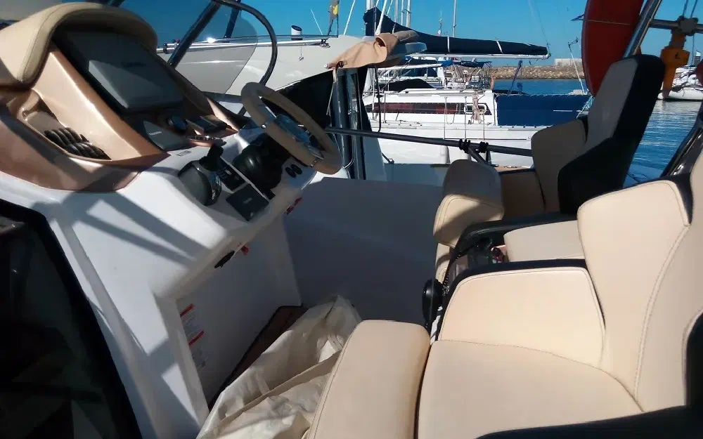 slider 5 Sessa Marine Key Largo 34