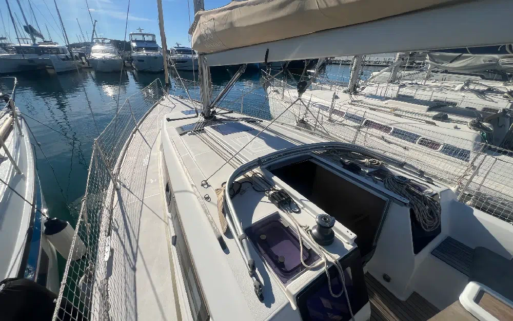 slider 11 Dufour 350Grand Large