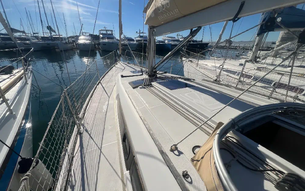 slider 12 Dufour 350Grand Large