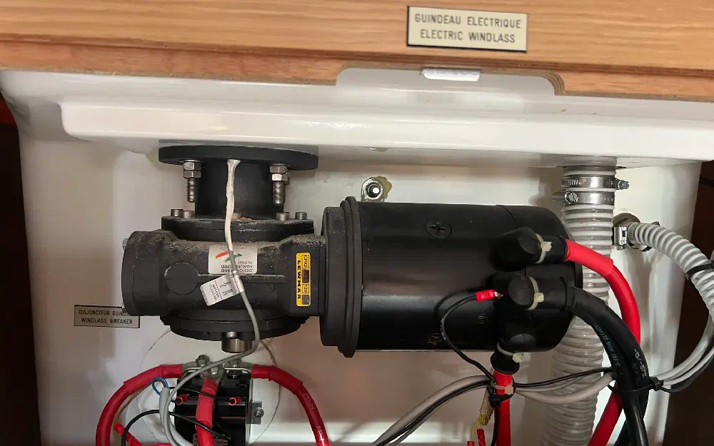 slider 18 Dufour 350Grand Large