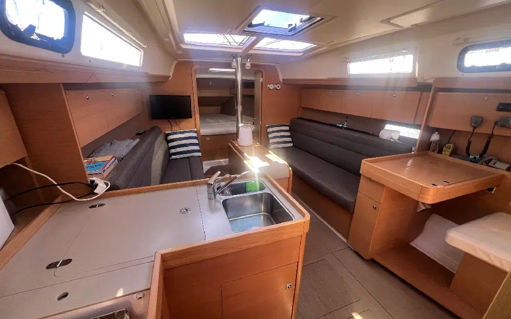 slider 33 Dufour 350Grand Large